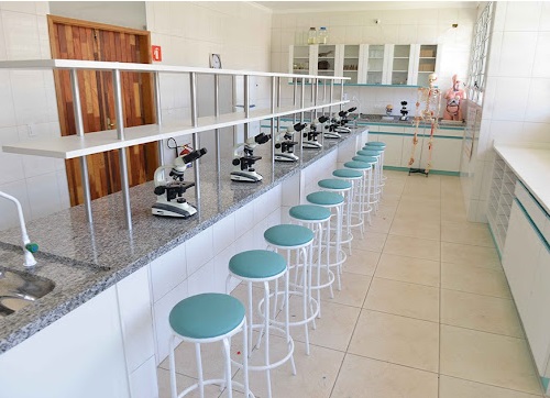 Colégio Clara Suiter - Berçário Ensino Infantil e Fundamental